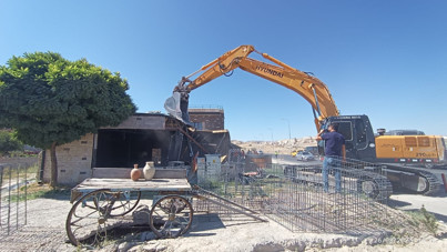 Kapadokya'da kaçak otele kepçe