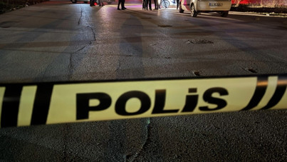 Park halindeki otomobil kurşun yağmuruna tutuldu