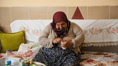 Pencereler-kapılar söküldü, beş katlı binada bir başına kaldı