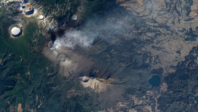 Yanardağ patladı, alarm verildi