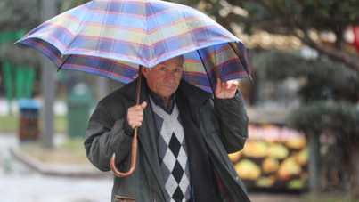 Kuvvetli yağış ve sert rüzgâr geliyor! Meteoroloji bölge bölge uyardı