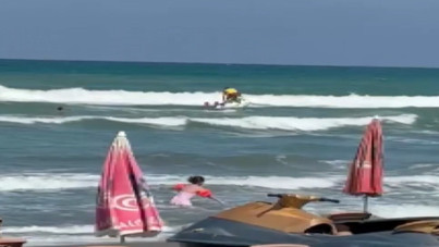 5 kişilik aile dalgaların arasında ölümden döndü