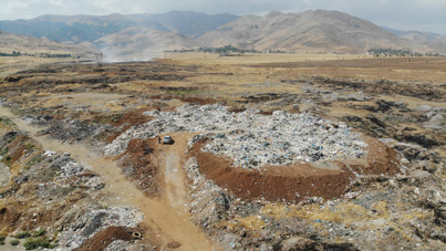 Muş'ta çöp tepkisi: Evlerimizden uzaklaşıyoruz