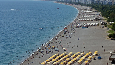 Okullar açıldı, dünyaca ünlü sahildeki yoğunluk yarı yarıya azaldı