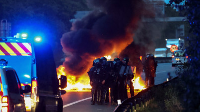 Fransa karıştı: "Her şeyi durdurun" eylemleri başladı