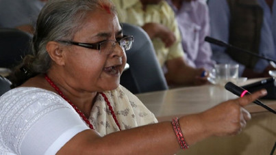 Nepal'de ordu sokakta, Z kuşağı onu istiyor