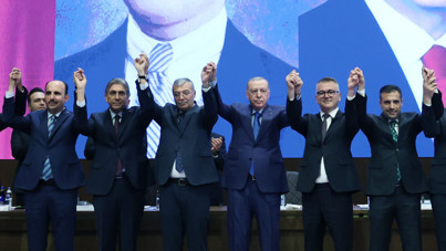 Biri CHP, biri Yeniden Refah'tan seçilmişti: İki belediye başkanı daha AKP'ye geçti