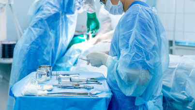 Doktor ile hemşire, ameliyat sırasında cinsel ilişkiye girdi