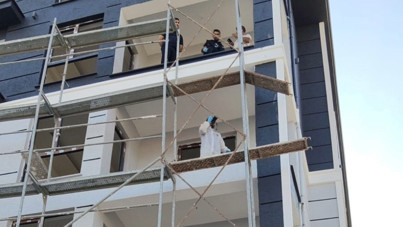 Dördüncü kattan düşen işçi kurtulamadı