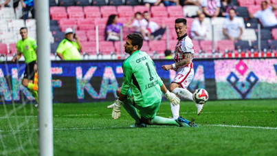 Emre Belözoğlu, 'Reis'i Samsun'da avladı