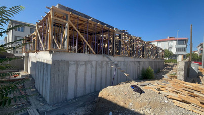 İnşaatta feci kaza: Genç işçi ağır yaralandı