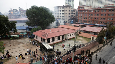 Nepal'da 10 bin mahkum firari