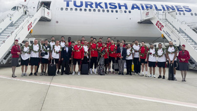 12 Dev Adam yurda döndü: İlk kez tören yapıldı!