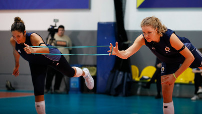 Fenerbahçe'nin yeni melekleri Orro ve Korneluk, ilk antrenmanlarına çıktı