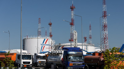 Rus petrolüne Ukrayna darbesi