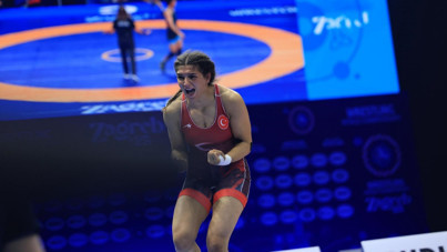 Nesrin Baş Dünya Güreş Şampiyonası’nda finale yükseldi