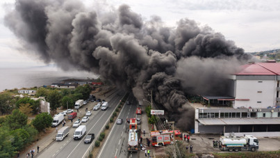 Dumanlar gökyüzünü kapladı, trafik tek şeride düşürüldü