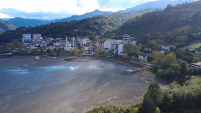 Barajda sular çekildi, kara ortaya çıktı