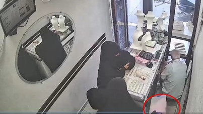 Kuyumcuyu soymuşlardı: Yakalandılar