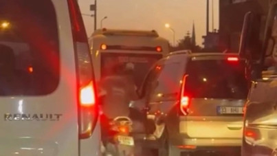 Trafikte tartıştıkları adamı dövmüşlerdi, gözaltına alındılar