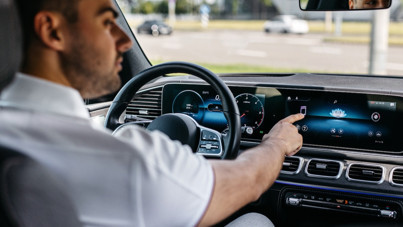 Otomotiv dünyası bunu konuşuyor: Konsolda dokunmatik ekran güvenli mi?