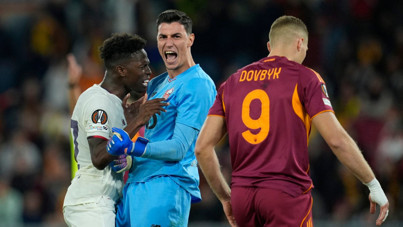 Ne yaptın sen Berke Özer! Zeki Çelikli Roma'yı yaktı