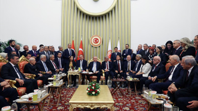 AKP'den çok konuşulan fotoğrafa dair açıklama geldi: Net ve milli bir cevap