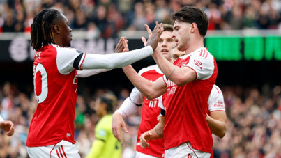 Arsenal'dan zirveye dev adım