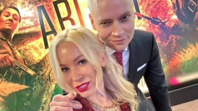 Pop şarkıcısı ve sansür şefinin sürpriz aşkı: Tartışmalı çift siyasi parti kurdu