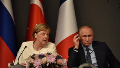 Merkel'in açıklamalarına tepki yağdı