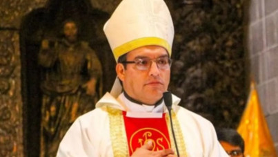 17 sevgilisi olan piskoposu temizlikçi ifşa etti