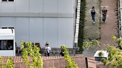 İrem Derici Adli Tıp bahçesinde görüntülendi