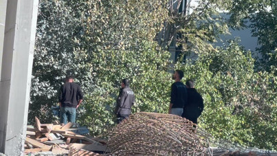 Beşinci kattan düşen işçi can verdi