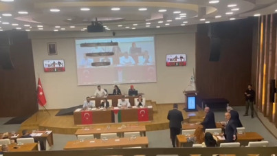 CHP’li meclis üyeleri salonu terk etti