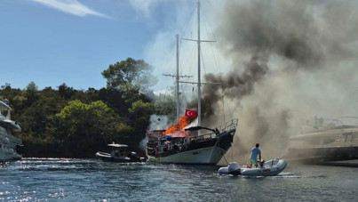 Denizde korkutan yangın: Tekne cayır cayır yandı