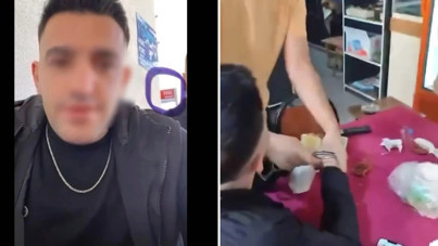 Firari kişi, yaptığı canlı yayında görülen sokak tabelasıyla yakalandı