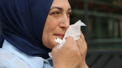 Islak mendil kullandı, yıllardır mahkeme kapılarında