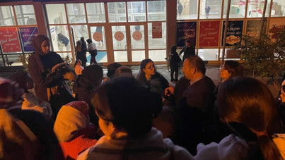 Erkekler çıkmamak için eylem yaptı, kızlar harekete geçti