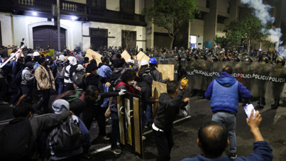 Latin Amerika ülkesinde protesto dalgası: Çatışmalarda ölü ve yaralılar var