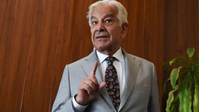 Pakistanlı bakandan Afganistan'a 'sınır ötesi harekât' mesajı