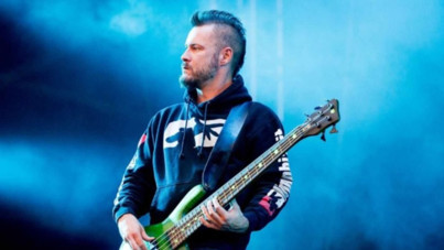 İstanbul'da konser vermişlerdi... Ünlü müzisyen genç yaşta hayatını kaybetti