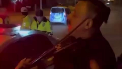 Polis ceza keserken darbuka ve kemanları çıkardılar