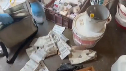 Polis baskınıyla ortaya çıktı: Evde sahte ilaç imalatı