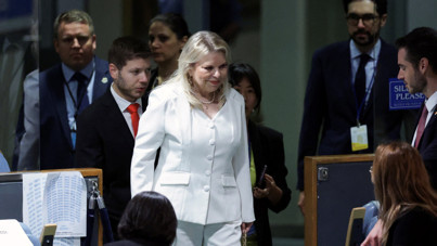 Netanyahu'nun eşi devreye girdi: Bakanlara mektup imzalatıyor