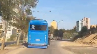 Açık kapıda yolculuk pes dedirtti: Şoföre uzaklaştırma kararı