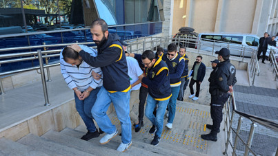 'Hakkında istismar davası var' diyerek milyonlarını aldılar