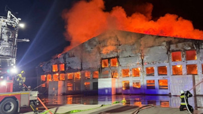 Tavuk çiftliğinde yangın: 100 binden fazla tavuk telef oldu