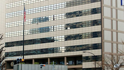 Tokyo'da büyükelçilik çevresinde bıçaklı saldırgan paniği