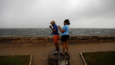 Bu yılın en şiddetli kasırgası Melissa bölgeyi esir aldı