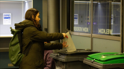 Hollanda'da halk sandık başında